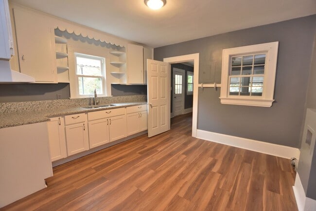 Building Photo - 1219 Boone St