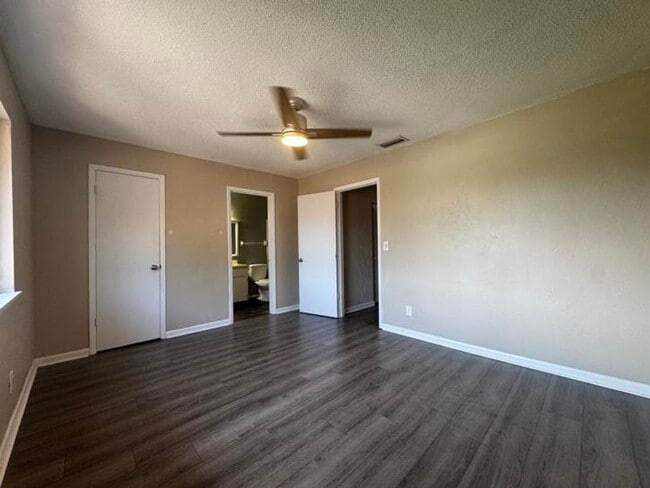Building Photo - 29 Fair Oaks Cir