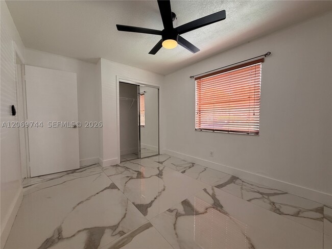 Building Photo - 4004 SW 68th Ln