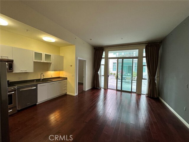 Building Photo - 238 S Arroyo Pkwy
