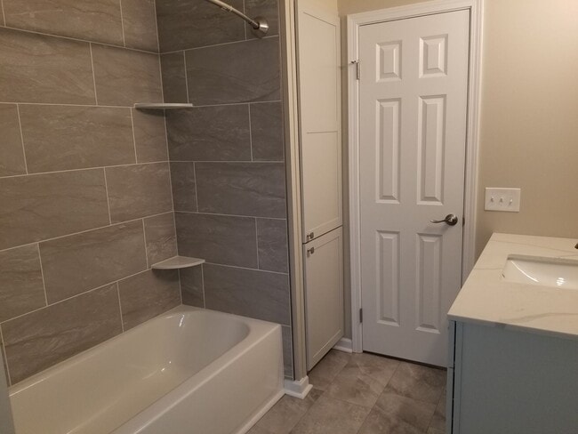 Building Photo - Gorgeous, Fully Upgraded/Renovated from to...
