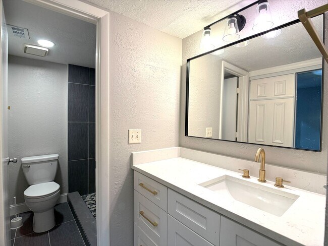 Building Photo - 4815 Walden Cir