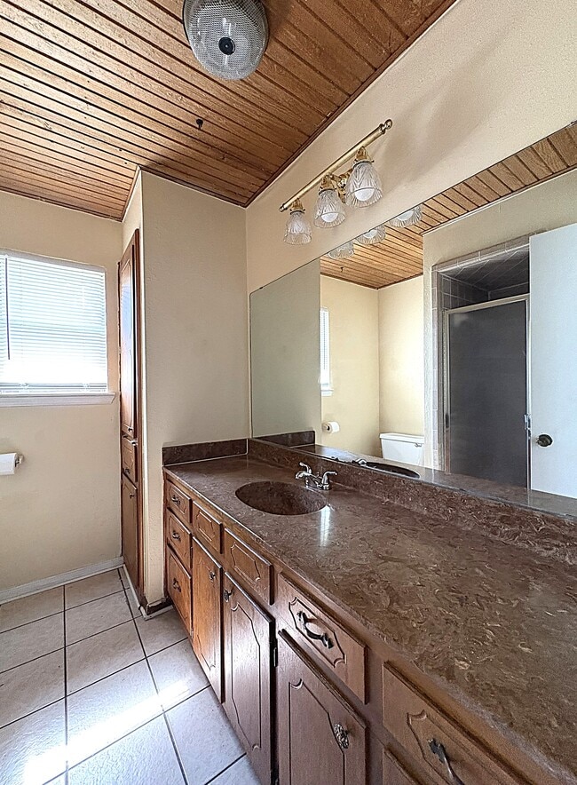 Building Photo - 2309 Whitney Dr