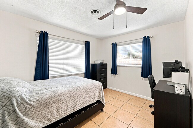 Building Photo - 2908 NW 48th St