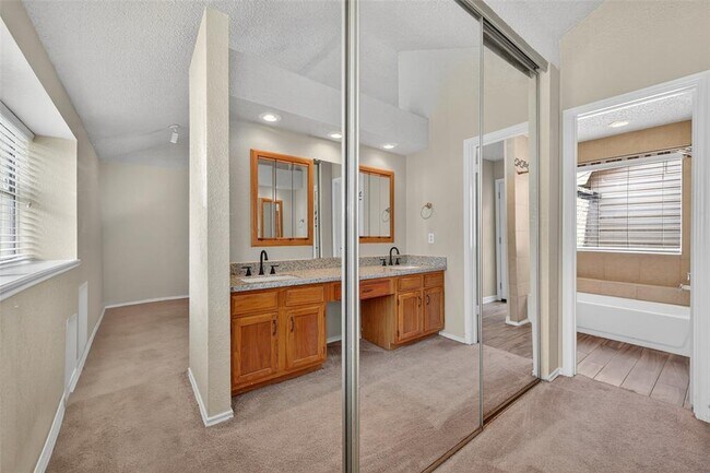 Building Photo - 1503 Quail Trace Dr