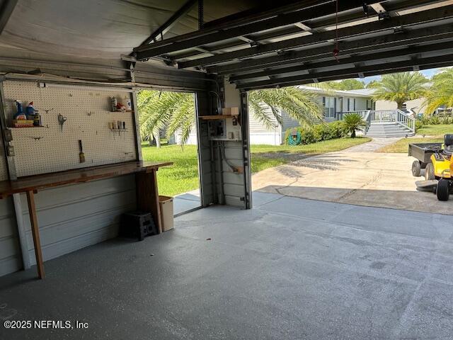 Building Photo - 6681 Brown Rd