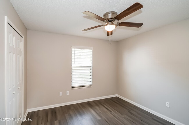 Building Photo - 11512 Dandelion Way