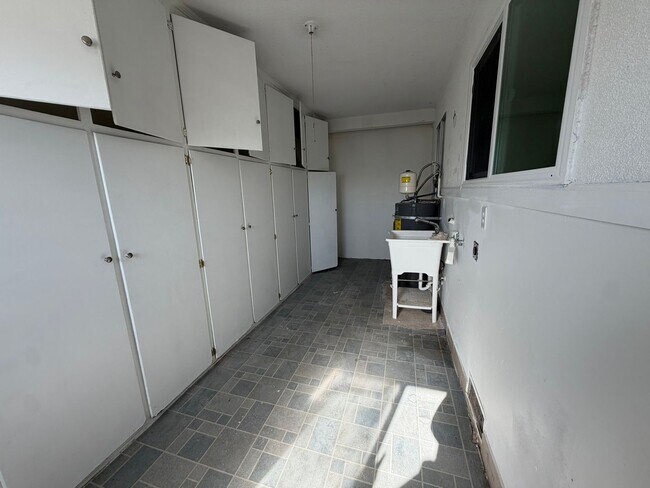 Building Photo - Spacious 4-Bedroom Home on Expansive Lot in the Outskirts of Elk Grove- MORE PHOTOS TO COME!