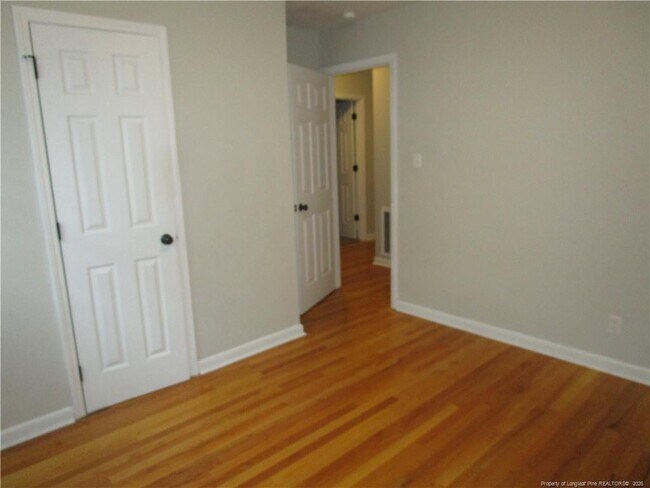 Building Photo - 2516 Cumberland Rd