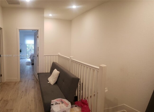 Building Photo - 2414 SW 145th Pl