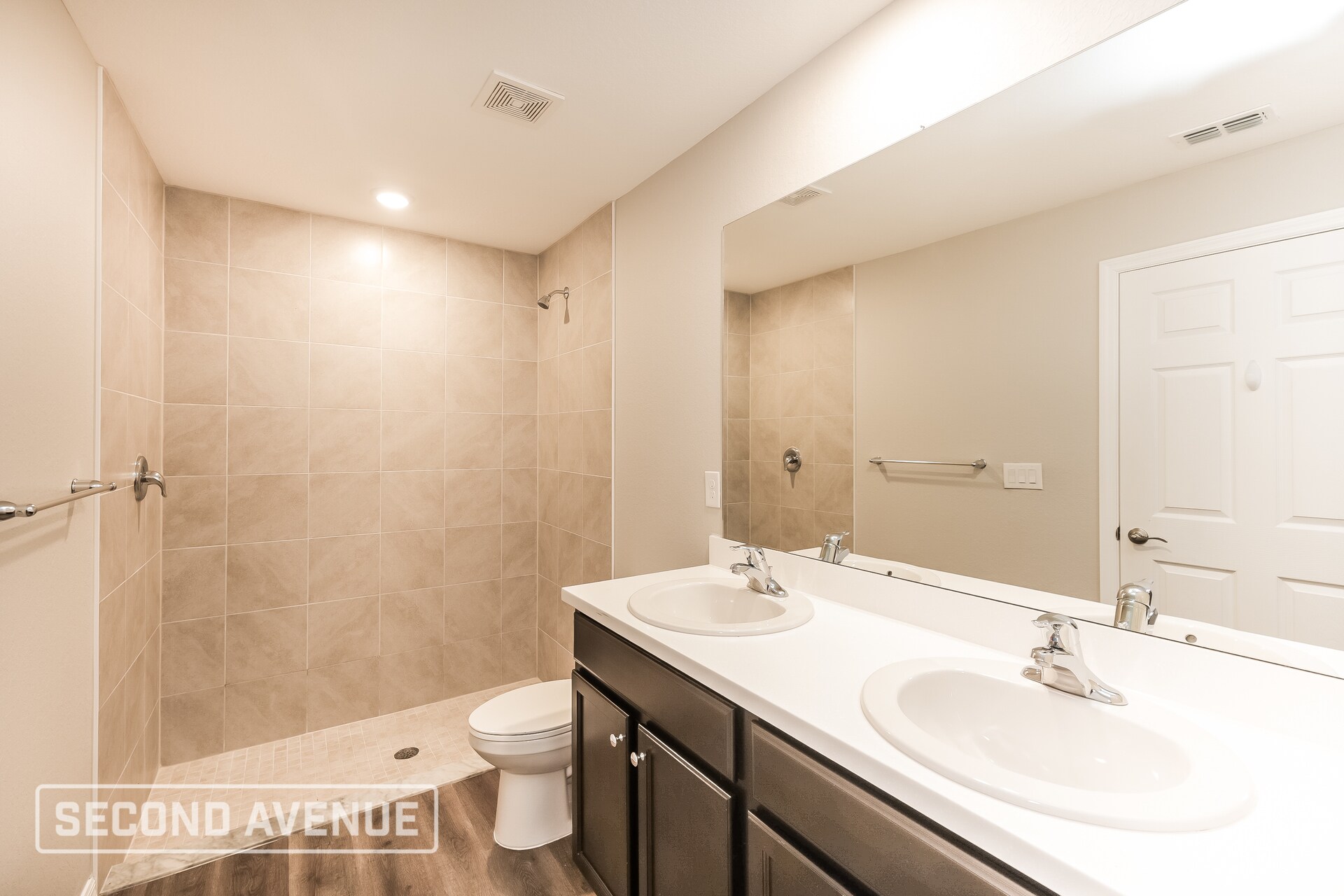 Building Photo - 494 Hoffer St