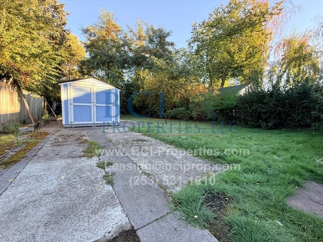 Building Photo - Beautiful 4 Bedroom Home Available in Down...