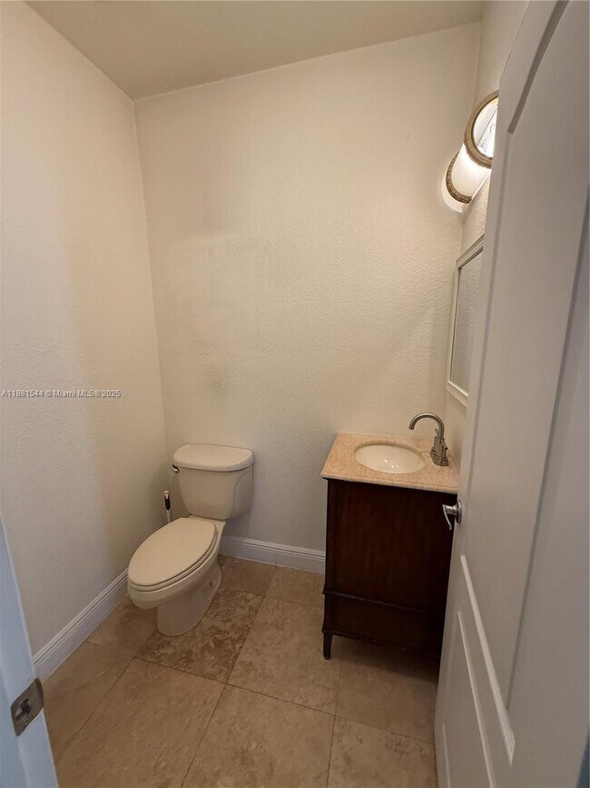 Building Photo - 3022 Indiana St