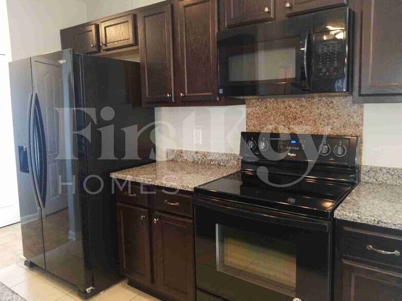 Building Photo - 156 Coosawatchie St