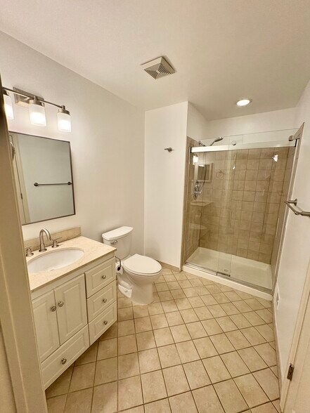 Building Photo - 497 Witney Ct