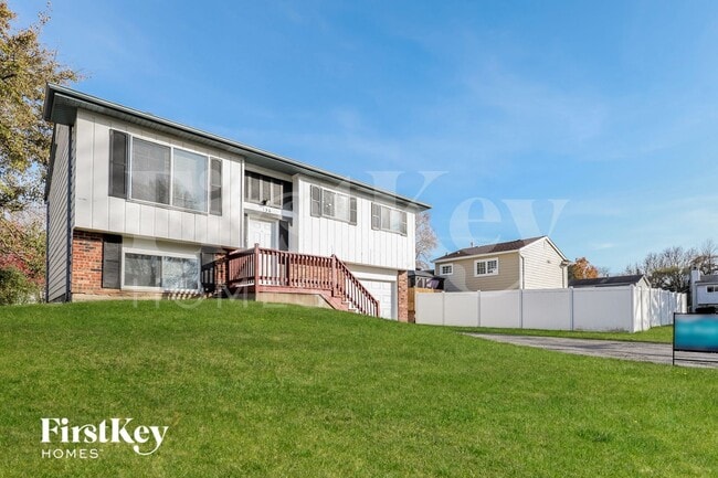 Building Photo - 136 Pacific Dr