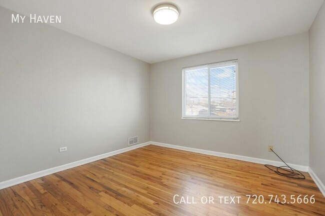 Building Photo - Adorable 2 bedroom unit in Sunnyside