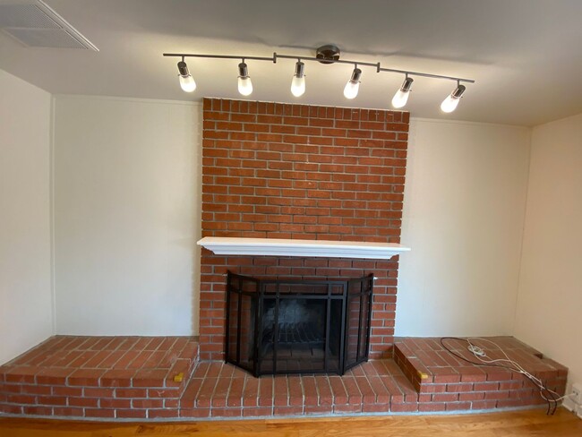 Building Photo - SAN JOSE WEST - Beautifully renovated home, great location