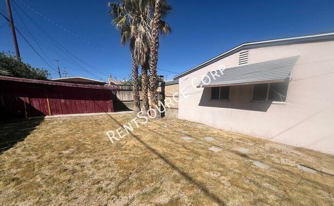 Building Photo - 650 Muriel Dr