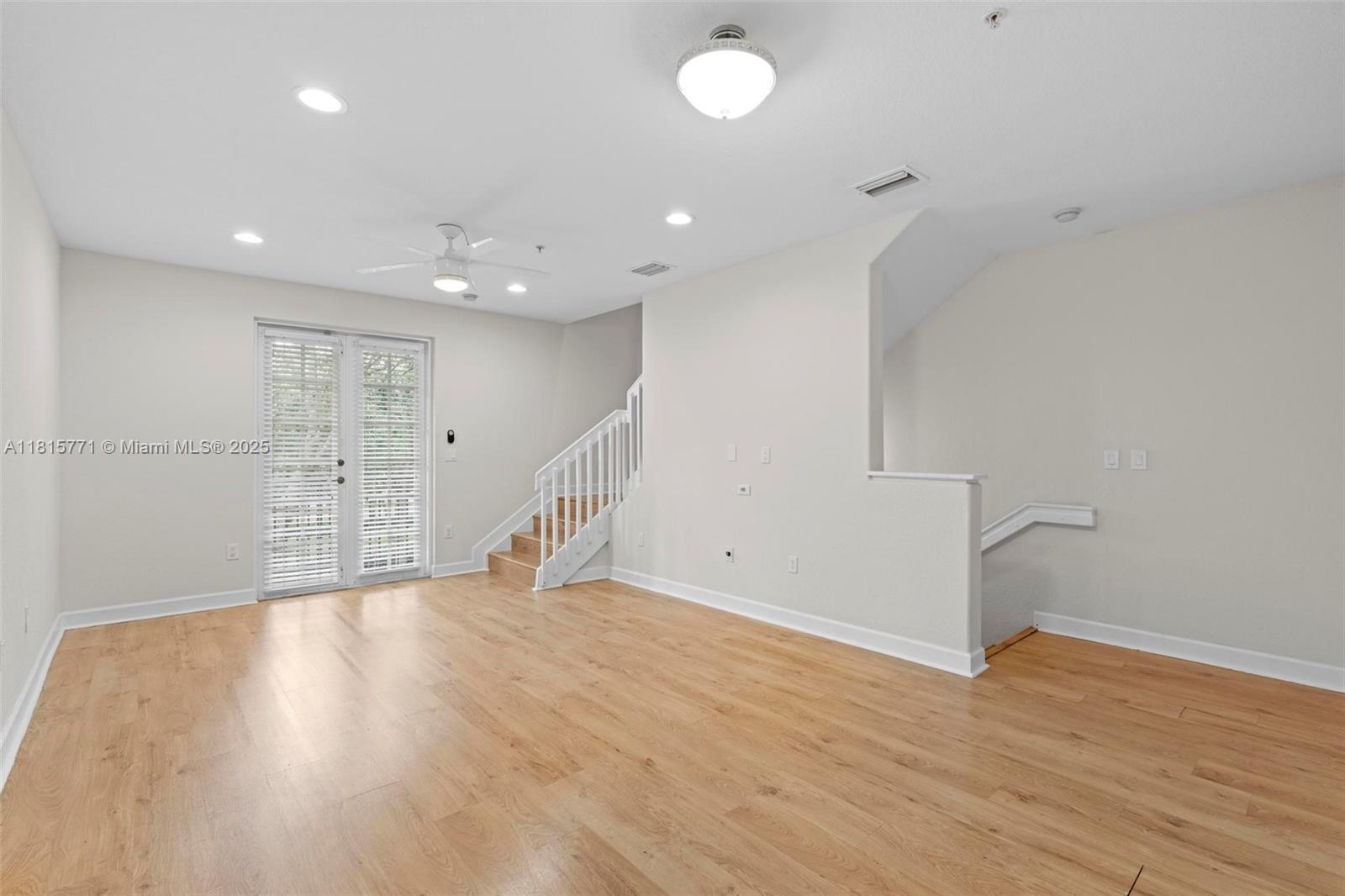 Building Photo - 419 SW 147th Ave
