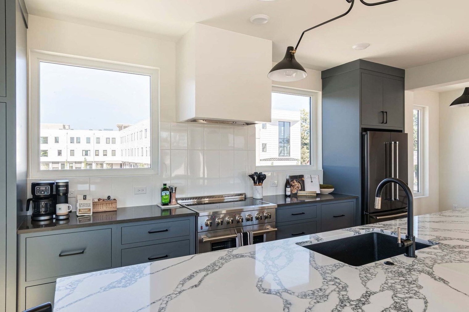 Building Photo - 1117 3rd Ave S