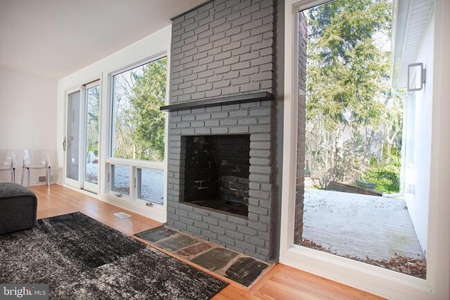 Building Photo - 92 Overbrook Dr