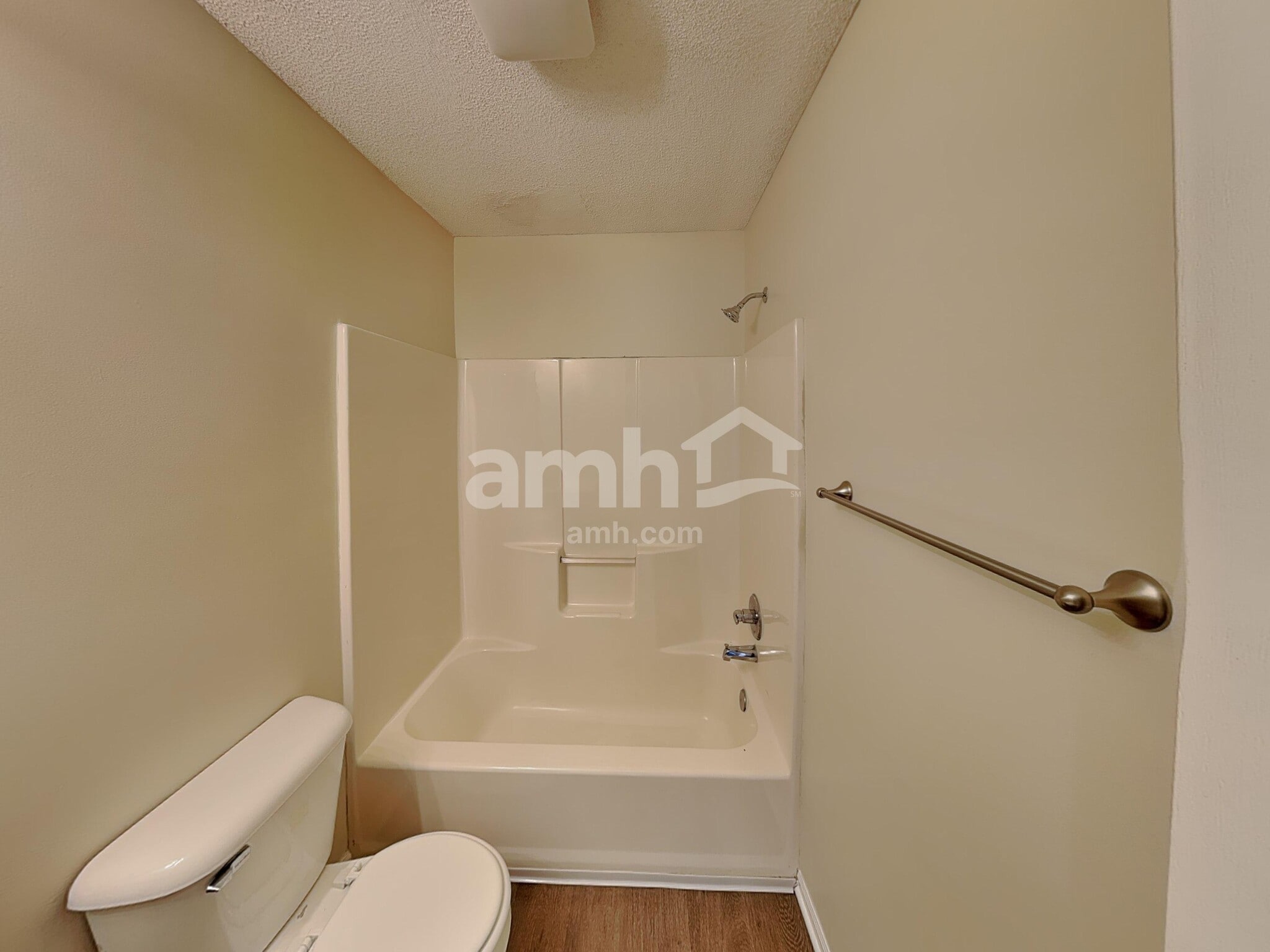 Building Photo - 713 Derby St