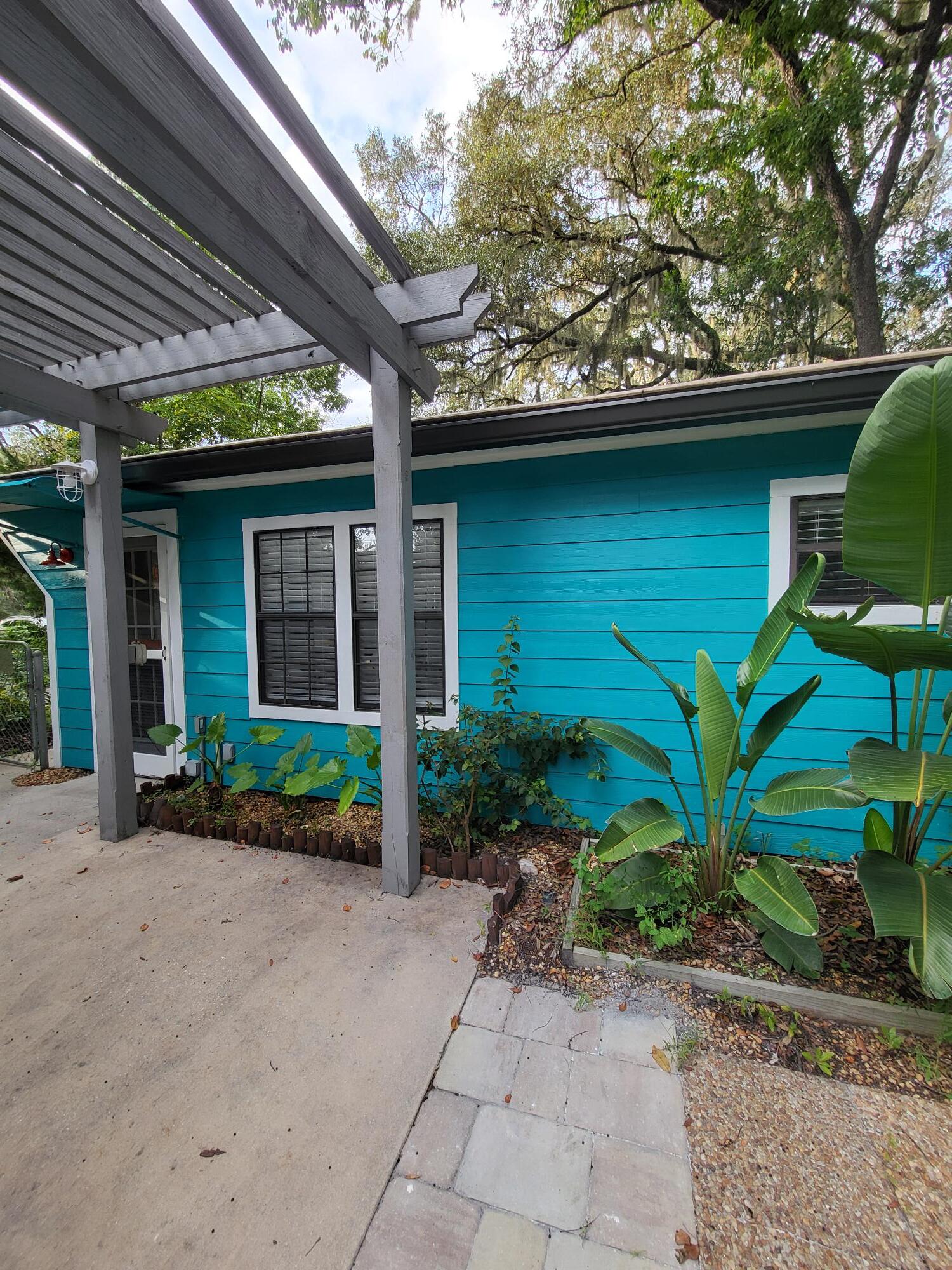 Building Photo - 206 S 17th St