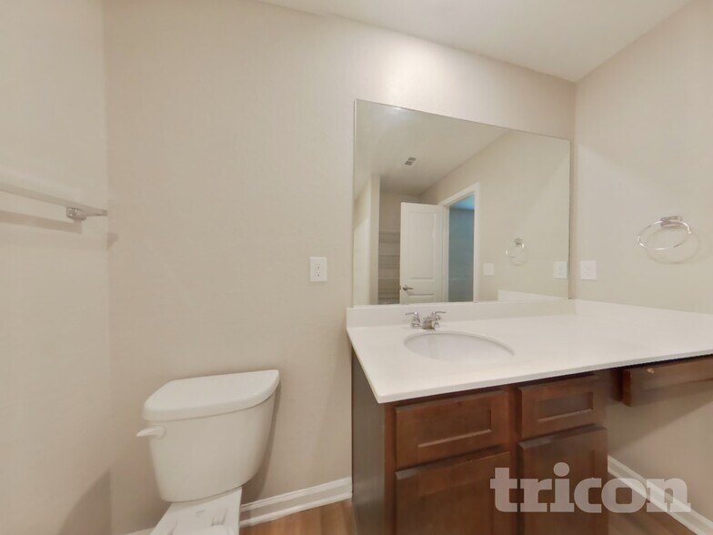 Building Photo - 3530 Ridge Hill Pkwy