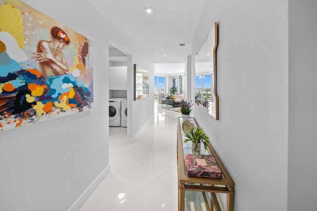 Building Photo - 3100 N Ocean Dr