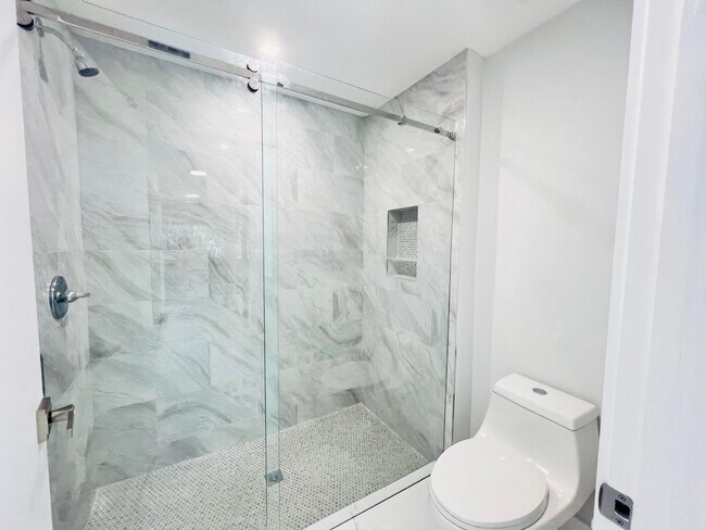 Building Photo - 8055 Sweetbriar Way