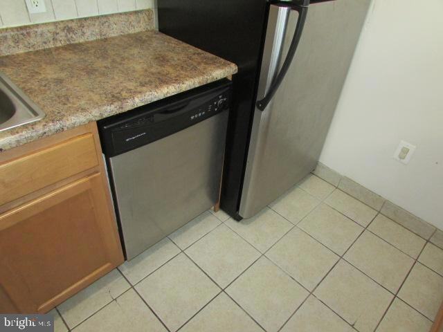 Building Photo - 6310 Hil-Mar Dr