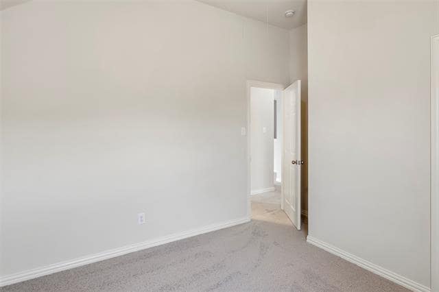 Building Photo - 10015 Pinecrest Dr