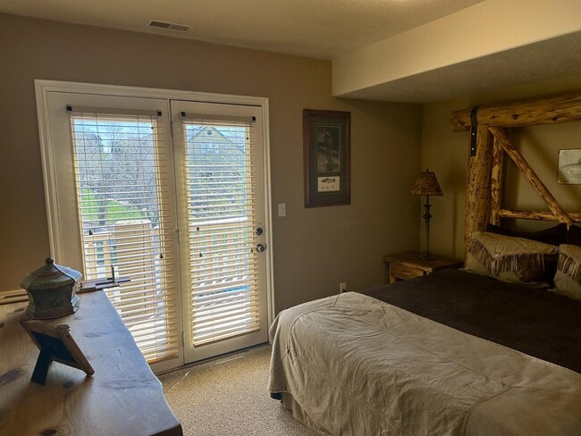 Building Photo - 3555 N Fox Run Dr