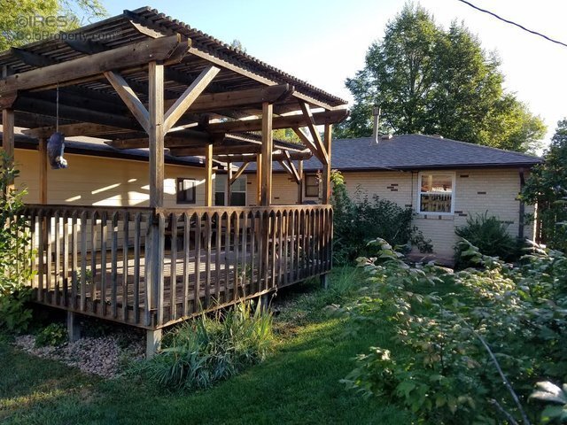 Building Photo - Fantastic Brick Ranch w/ 3 bedrooms and a Huge 2 Car Garage!