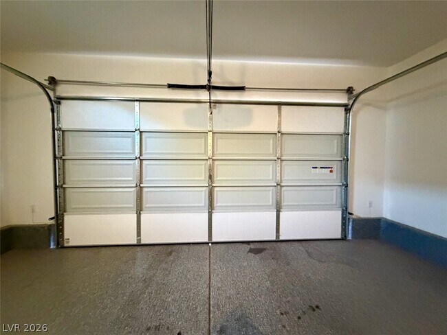 Building Photo - 802 Royal Beekman St
