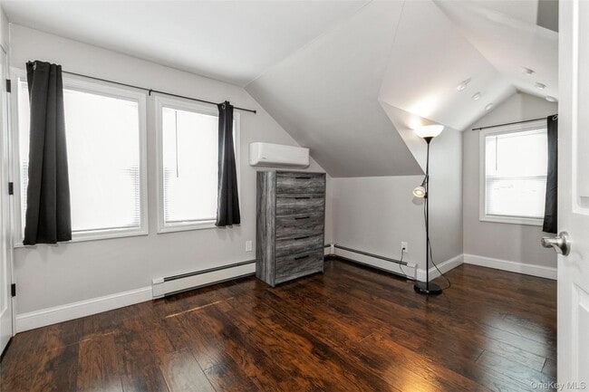 Building Photo - 39 Bay Shore Ave