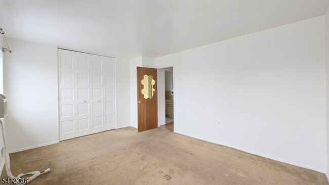 Building Photo - 619 Sussex St