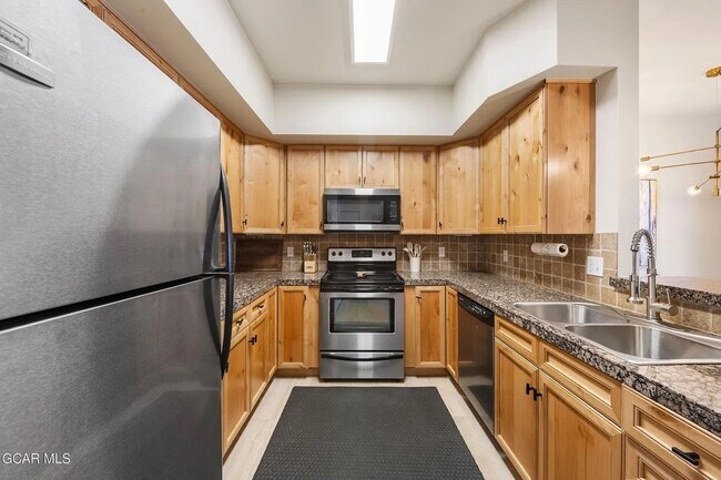 Building Photo - Fully Furnished Mountain Condo | Flexible Lease Terms | Garage Included | Fraser, CO