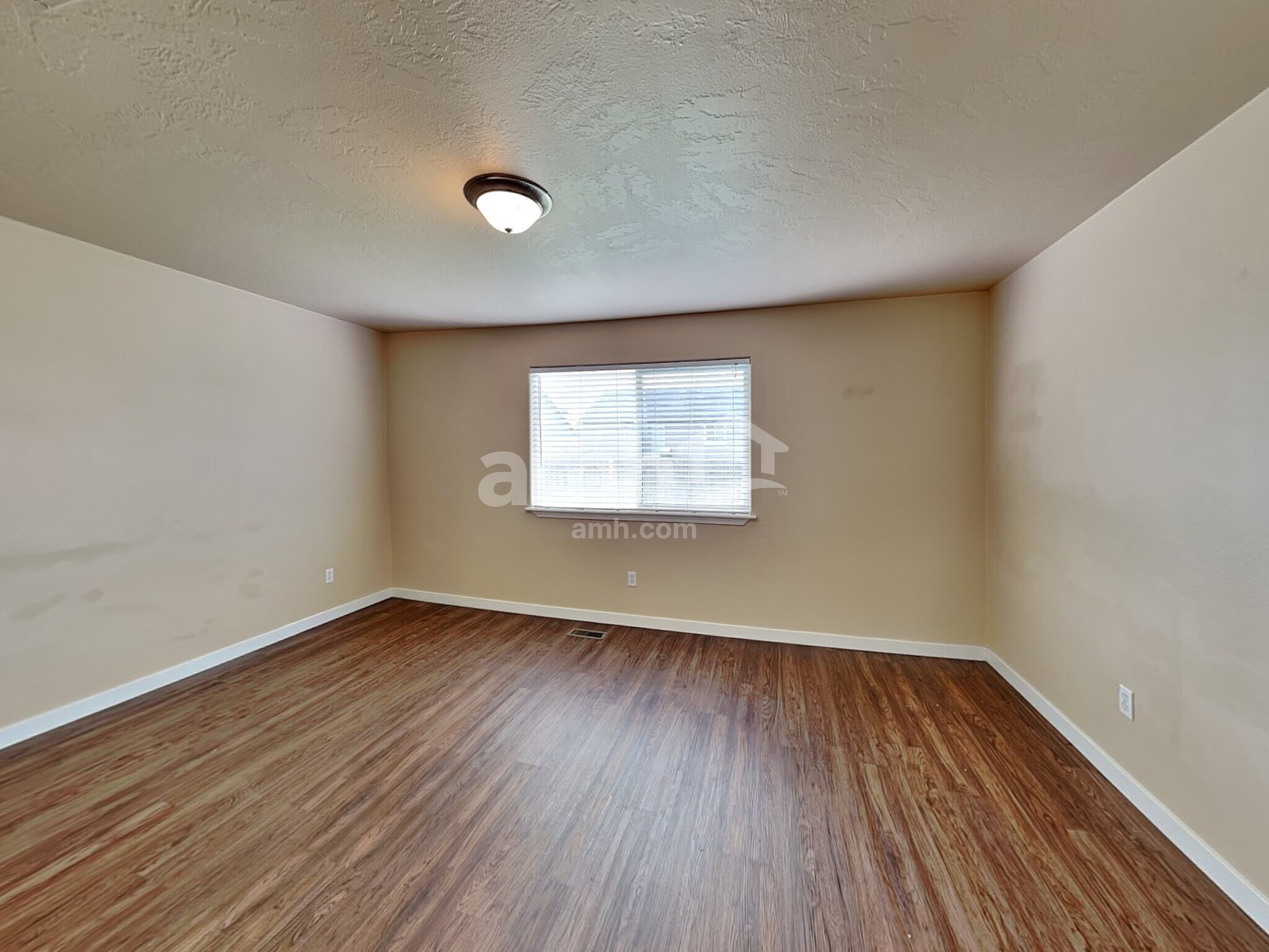 Building Photo - 11603 Shelburne St