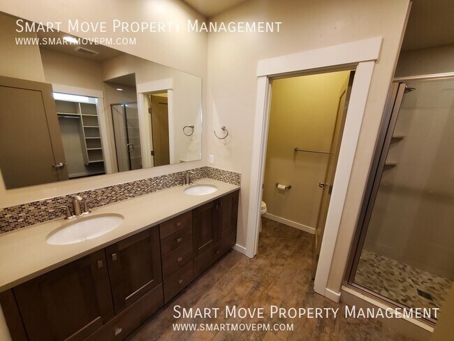 Building Photo - 3246 E Front Runner Ln