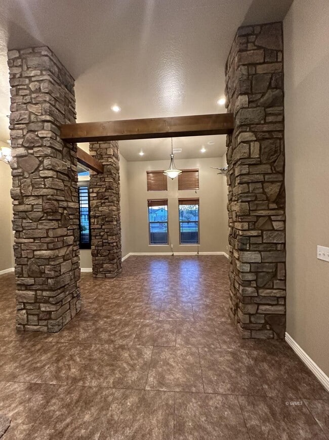 Building Photo - 2415 51st Ave