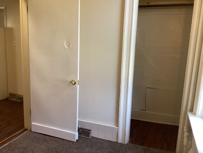 Building Photo - 1116 W Washington St