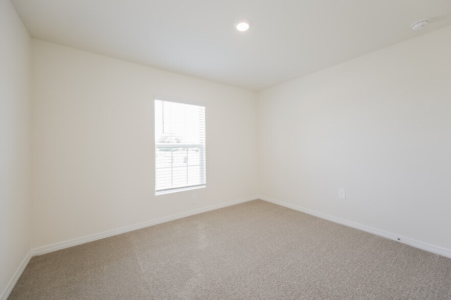 Building Photo - 2815 52nd St W
