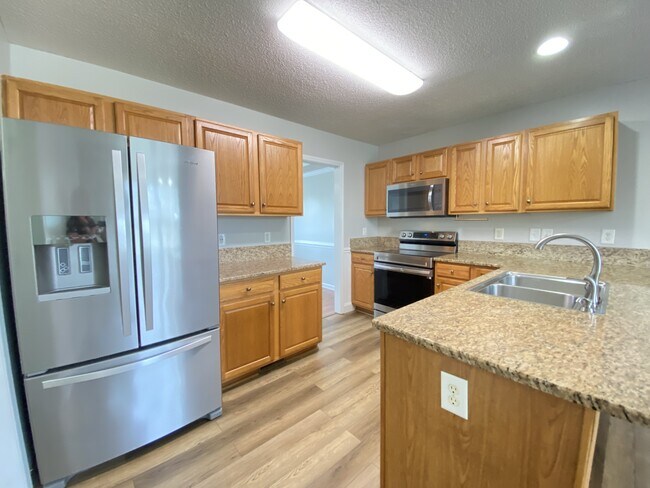 Building Photo - 346 Cresthaven Dr