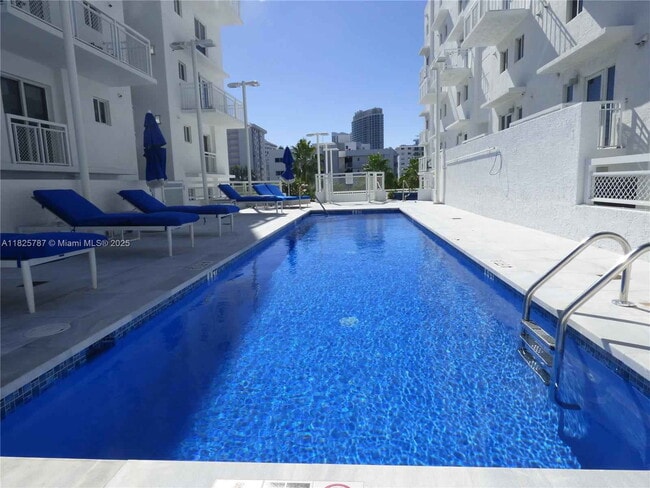 Building Photo - Sunset Harbour Drive, Miami Beach, FL 33139 - 2 BR 2 BA condo