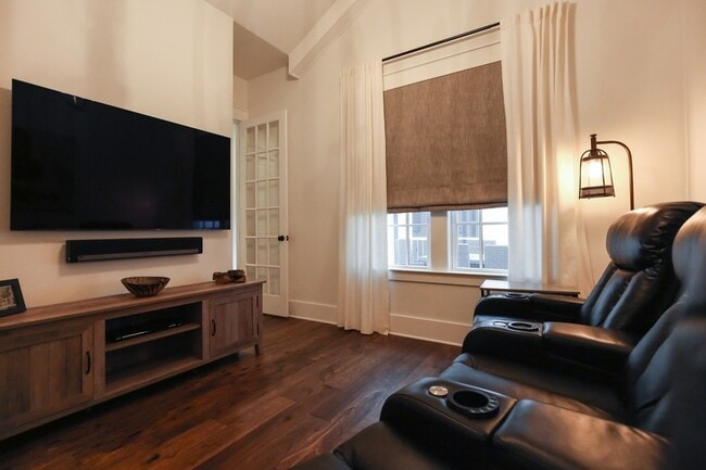 Building Photo - 237 Stephens Valley Blvd