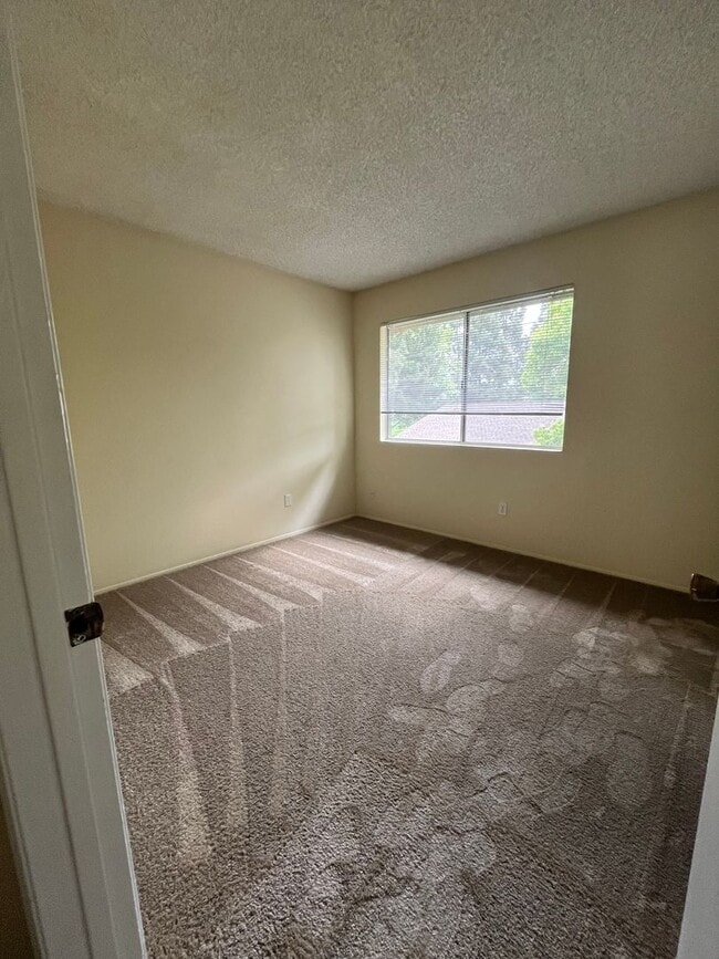 Building Photo - Cozy 2 Bed 1 Bath Home For Rent