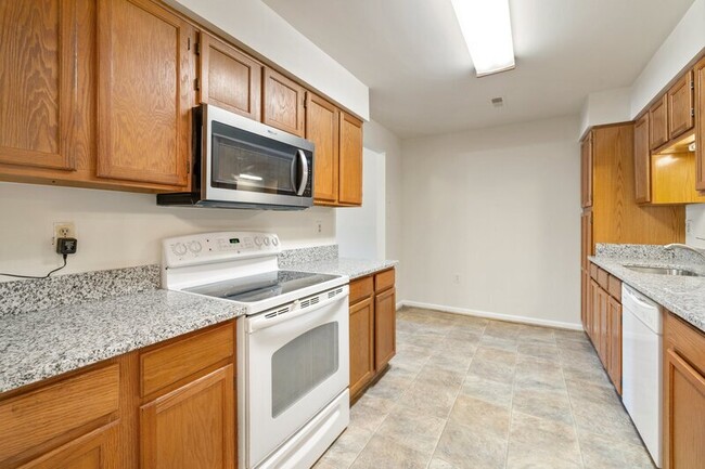 Building Photo - 7511 Belle Grae Dr
