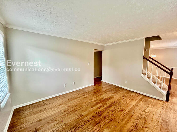 Building Photo - 655 S Preston Ct